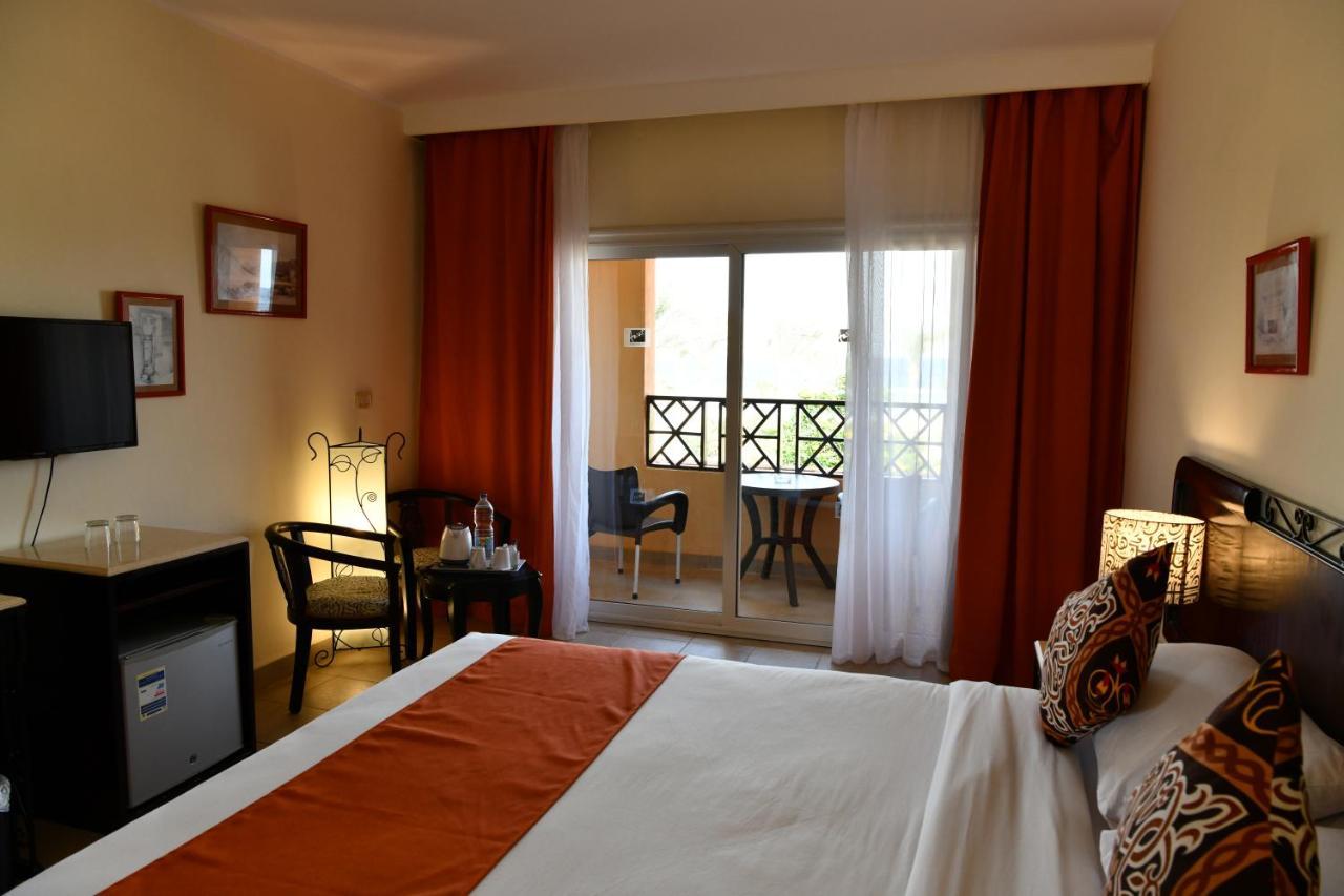 Wadi Lahmy Azur Resort - Soft All-Inclusive Abū Ghuşūn Esterno foto