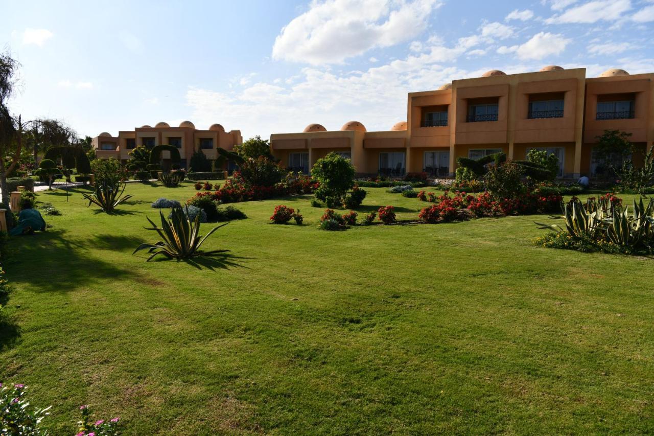 Wadi Lahmy Azur Resort - Soft All-Inclusive Abū Ghuşūn Esterno foto