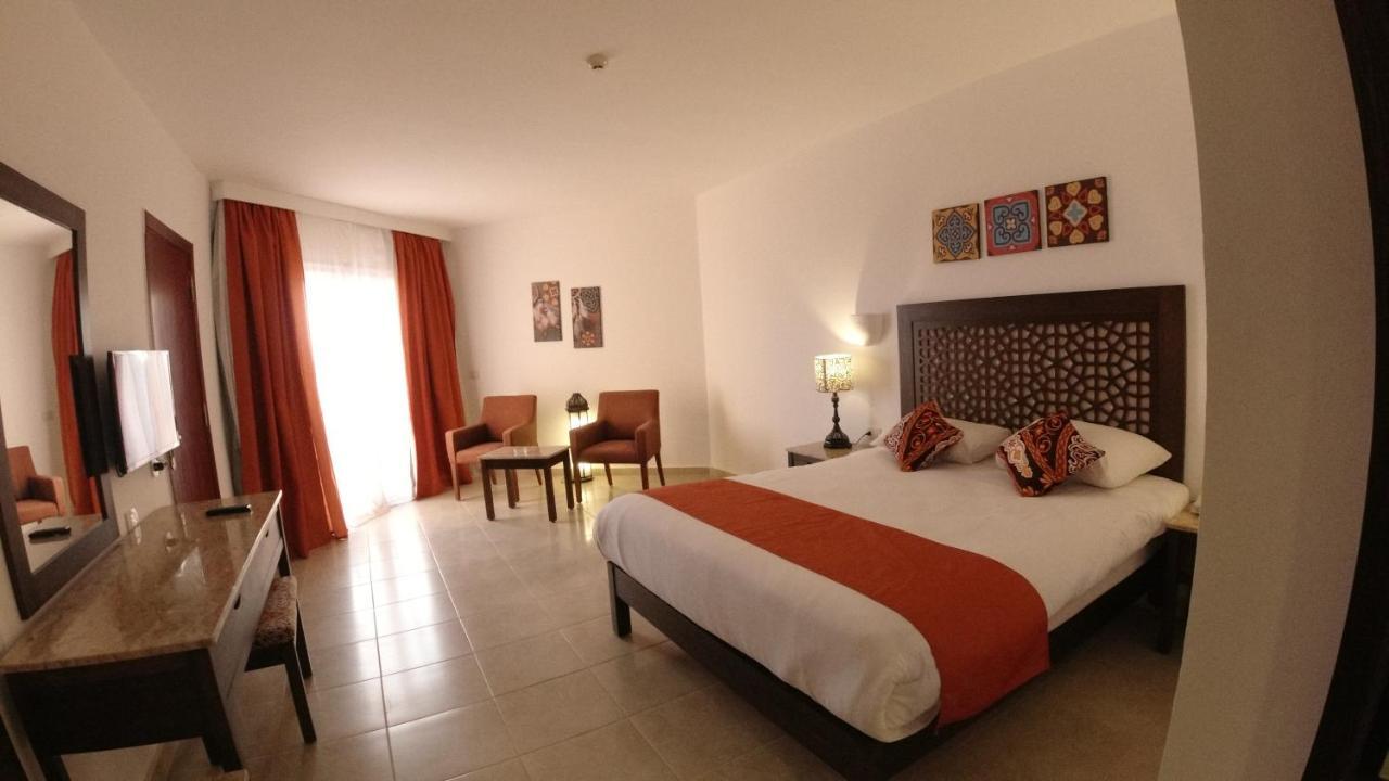 Wadi Lahmy Azur Resort - Soft All-Inclusive Abū Ghuşūn Esterno foto