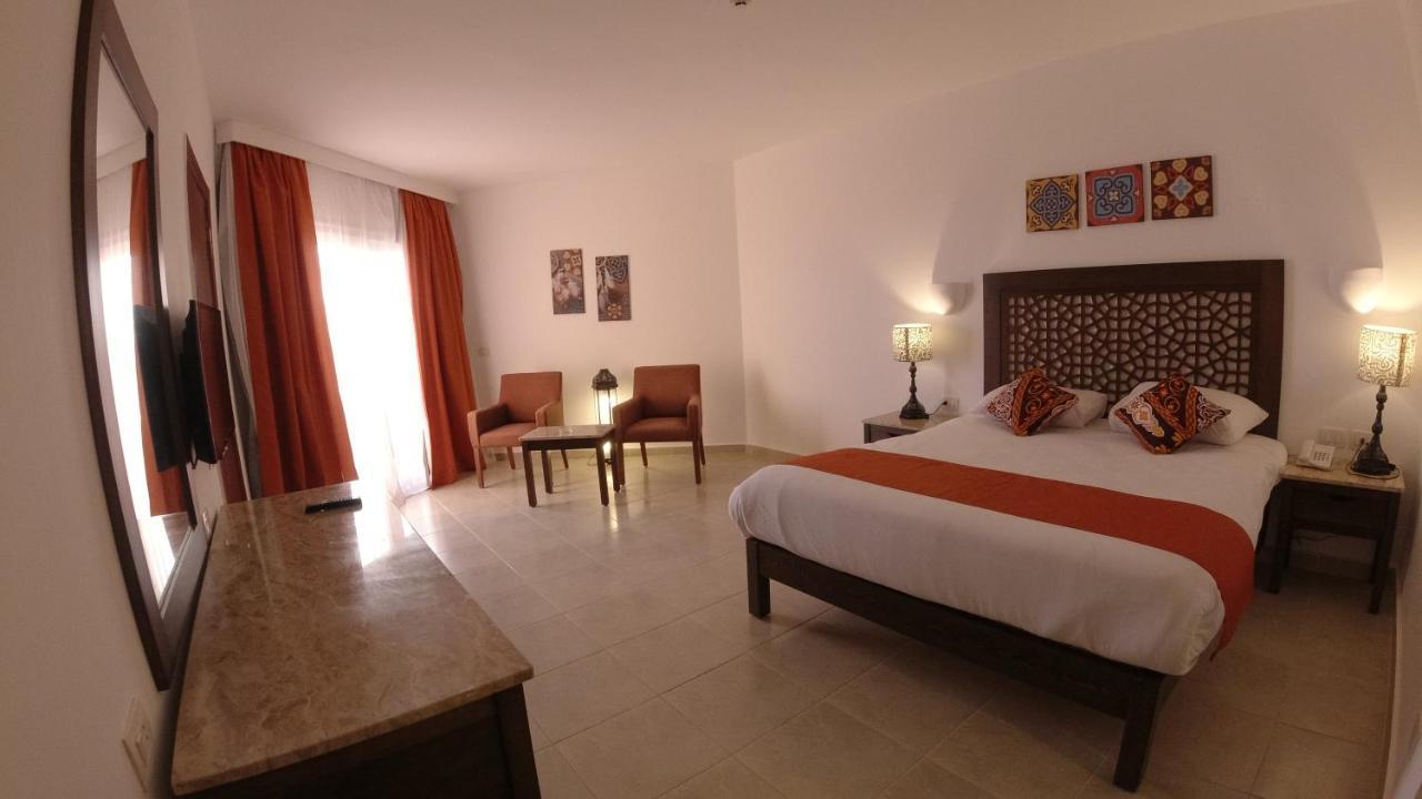 Wadi Lahmy Azur Resort - Soft All-Inclusive Abū Ghuşūn Esterno foto