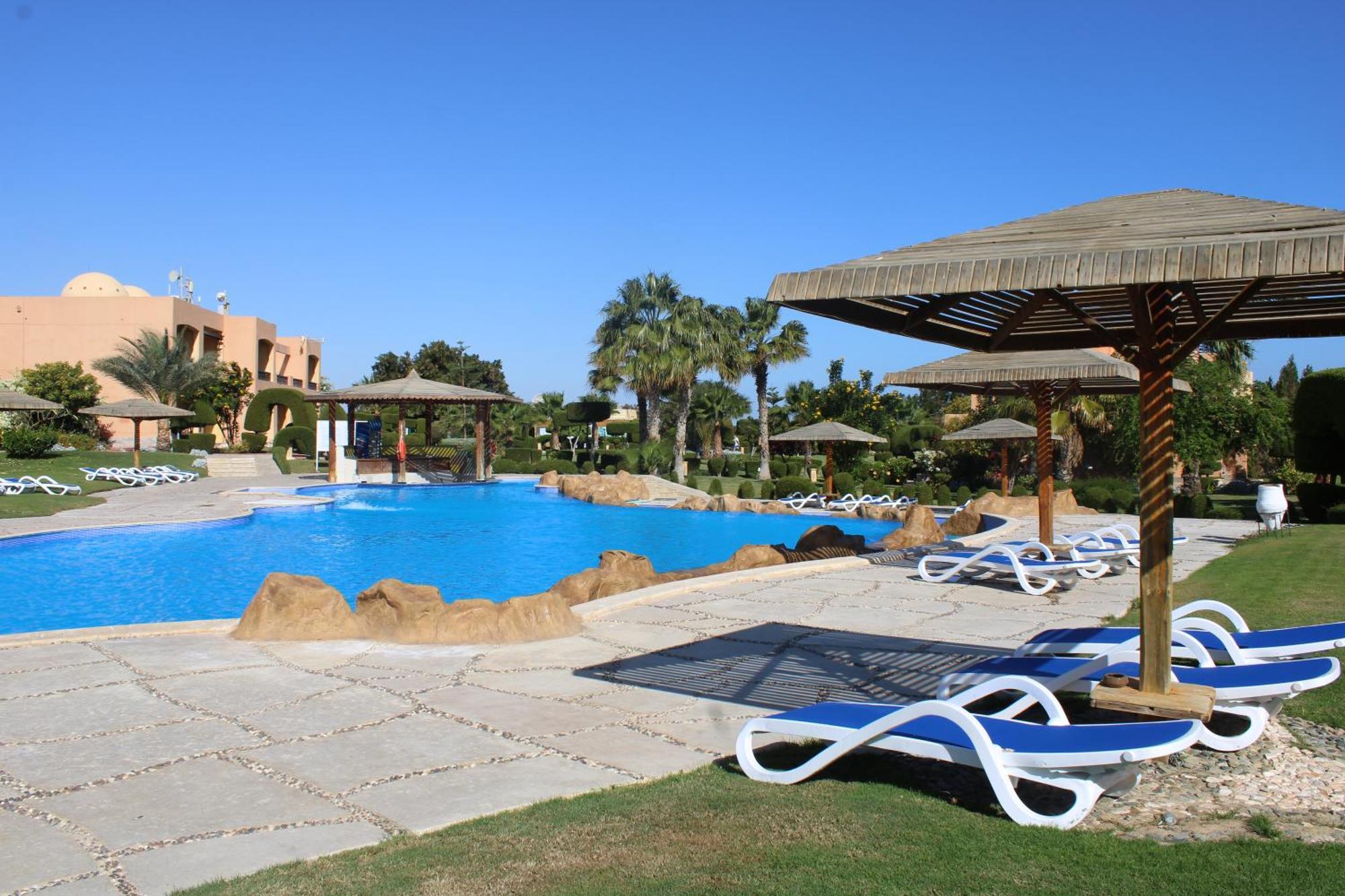 Wadi Lahmy Azur Resort - Soft All-Inclusive Abū Ghuşūn Esterno foto