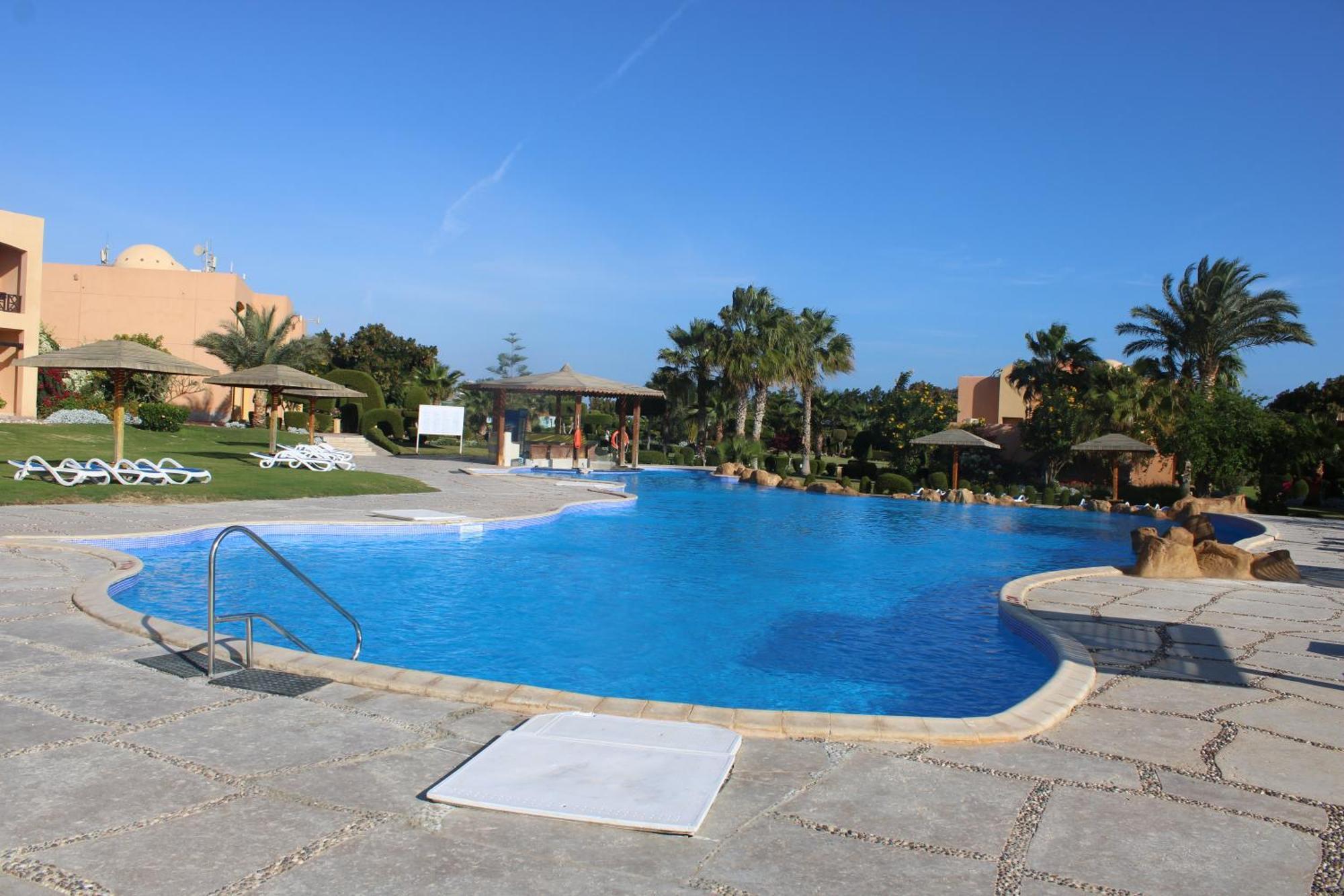 Wadi Lahmy Azur Resort - Soft All-Inclusive Abū Ghuşūn Esterno foto